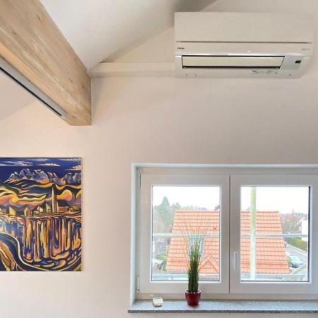 4 Zimmer Apartment, 125 Qm, Ruhig Und Zentrumsnah, Max 5 Pers, Dachterasse, Garage, 1000 Mbit Böblingen Buitenkant foto