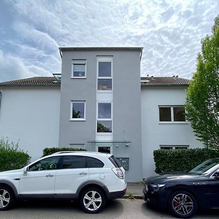 4 Zimmer Apartment, 125 Qm, Ruhig Und Zentrumsnah, Max 5 Pers, Dachterasse, Garage, 1000 Mbit Böblingen Buitenkant foto